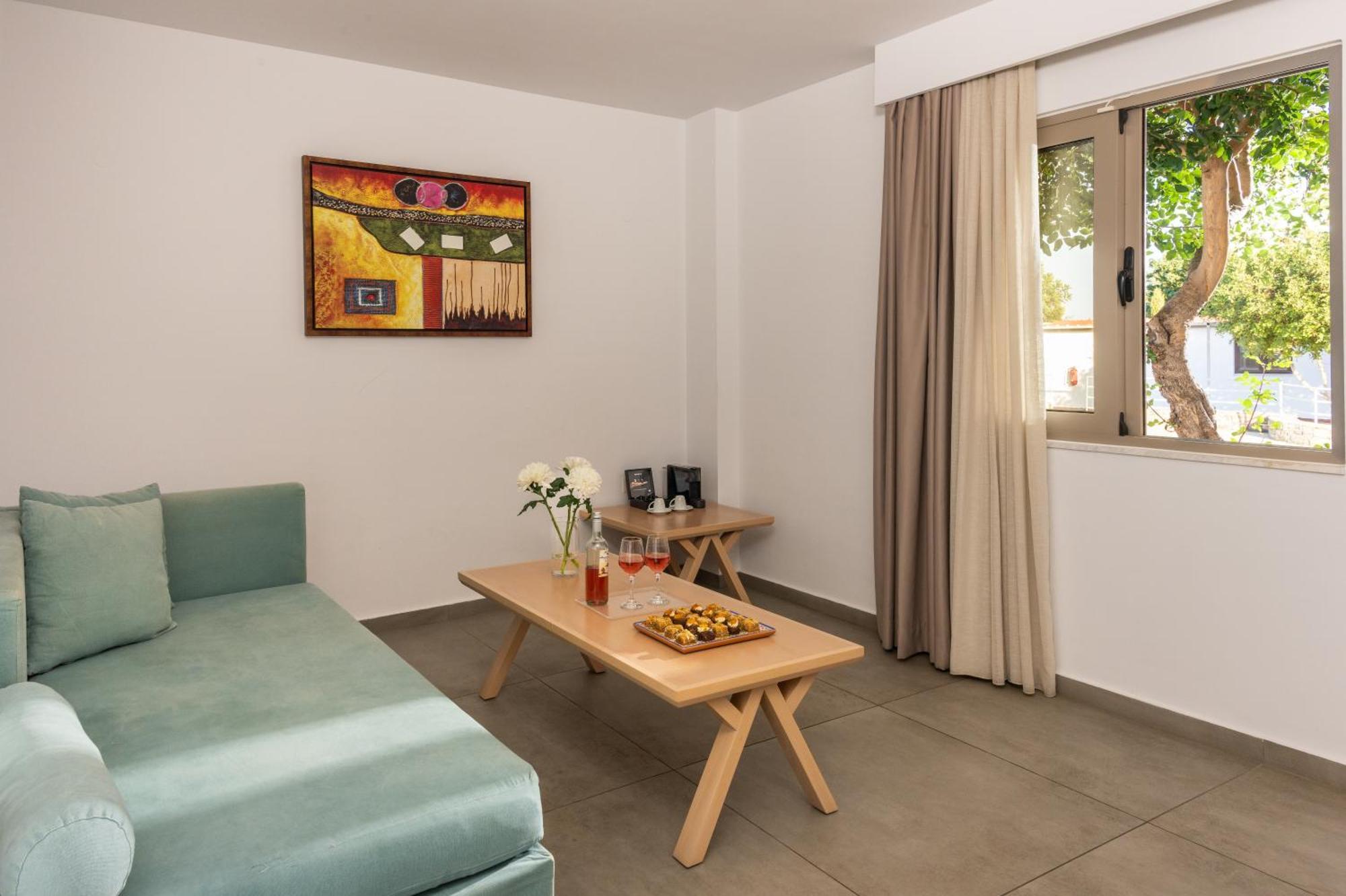 Miramare Resort & Spa Ágios Nikólaos Стая снимка